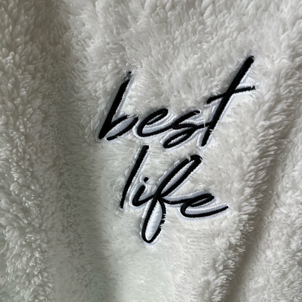 Zoe + Liv Women’s White Sherpa “Best Life” Pullover Sweatshirt Size L - Picture 3 of 7